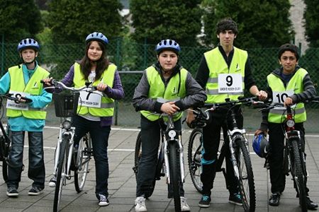 Ook fietsexamen bij slecht weer