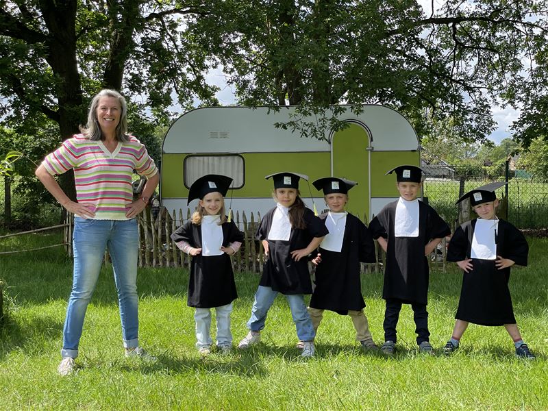 Ook kleuters zwaaien af