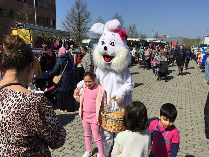 Ook paashaas bezocht de markt