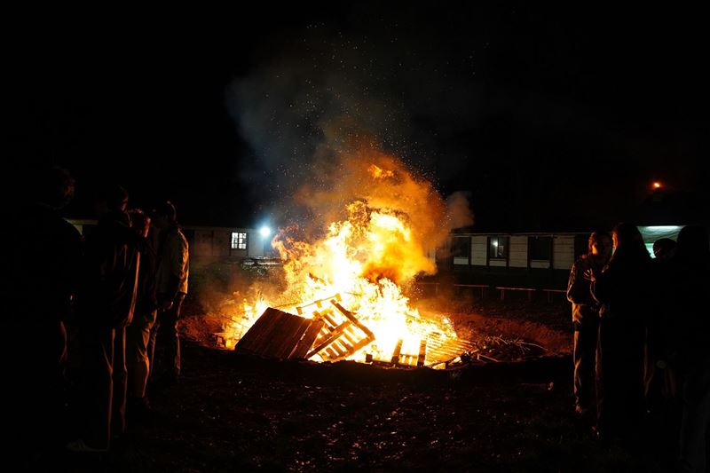 Op 13/1 kerstboomverbranding bij de scouts