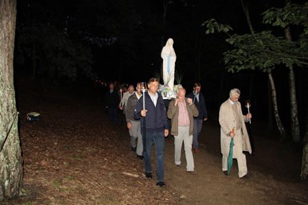 Op 14 augustus kaarskesprocessie in Bolderberg