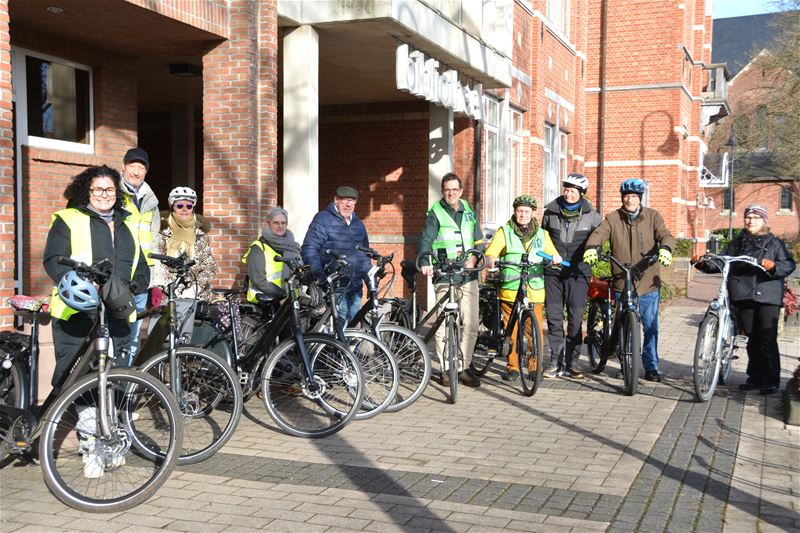 Op de fiets op zoek naar weesgedichten