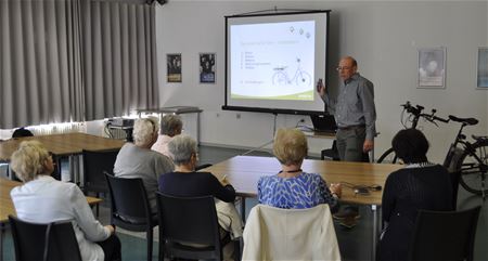 Over veilig elektrisch fietsen bij Neos