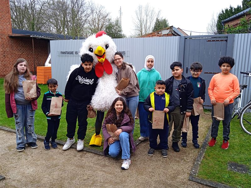 Paaskampen in Het Berenhuis starten met eitjes