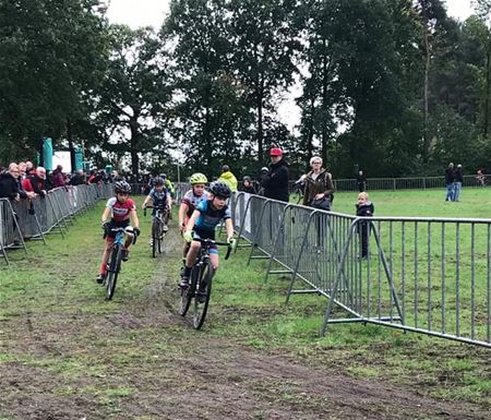 Pak jonge renners aan de start in Eversel