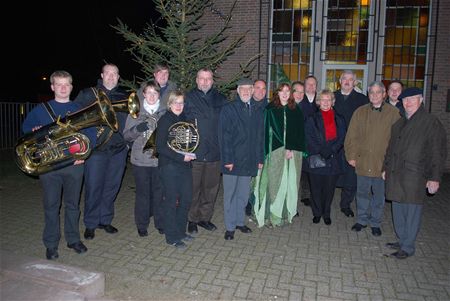 Partnersteden verenigd rond de kerstboom