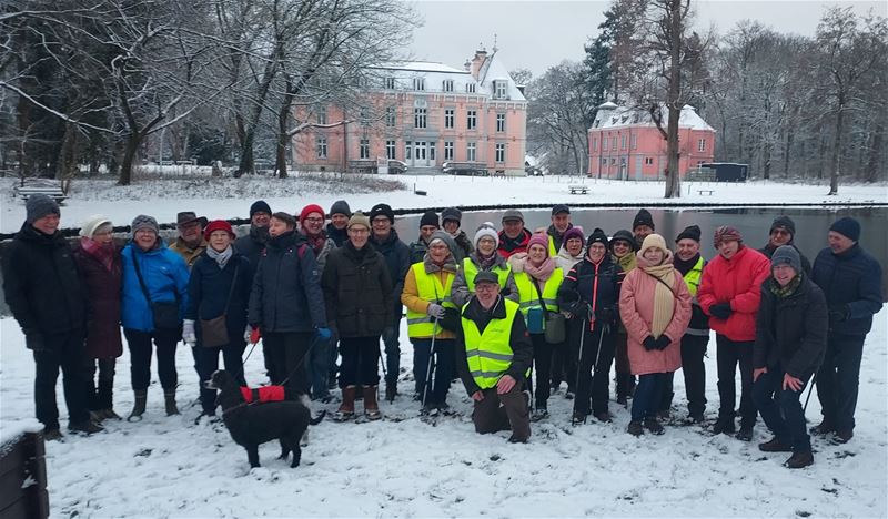 Pasar genoot van een winterse borrelwandeling