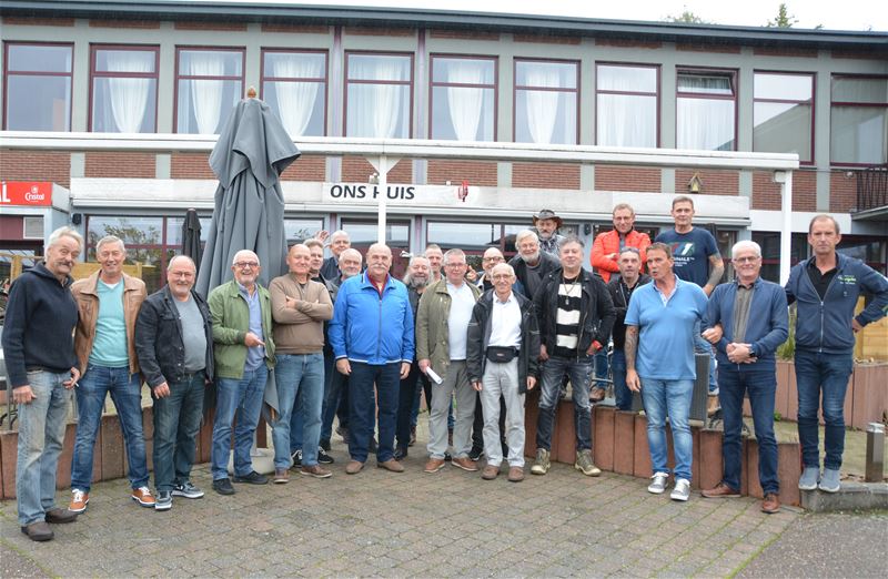 Ploeg 'montage inrichting' na 30 jaar weer samen