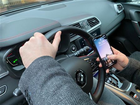 Politie houdt extra toezicht op gsm'en aan stuur