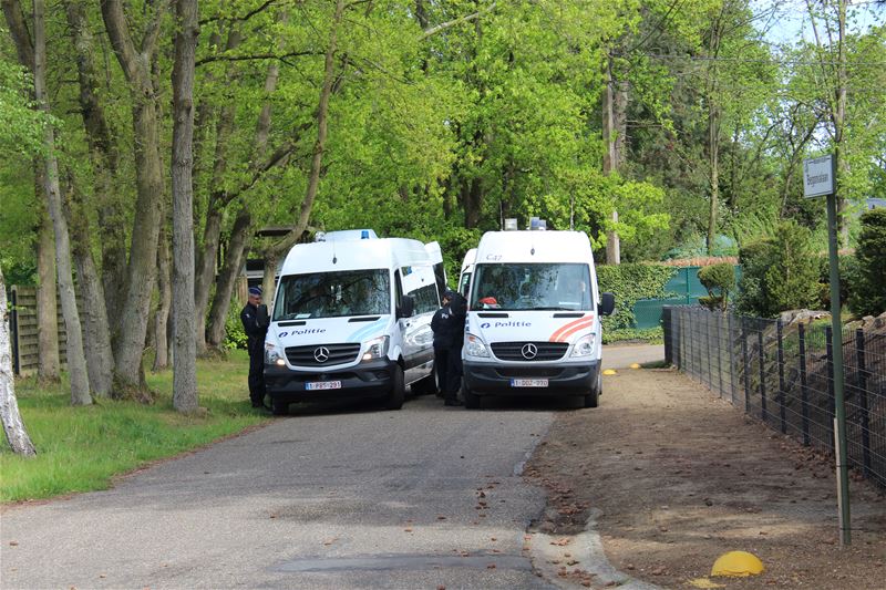 Politie-invasie in Bolderberg