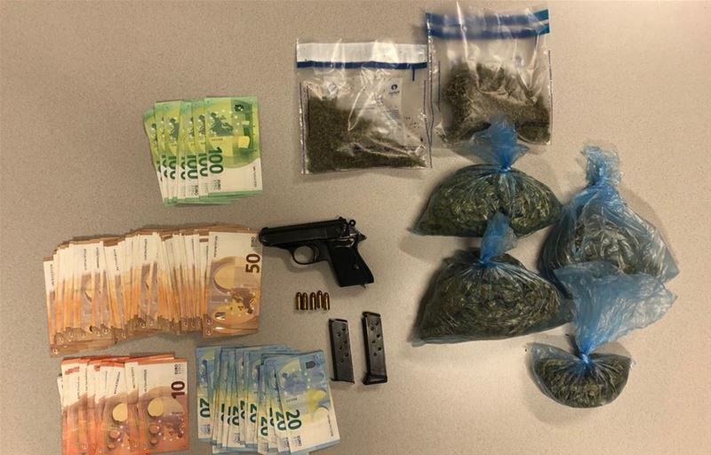 Politie pakt drugdealer op