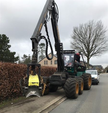 Politie zet machine aan de kant