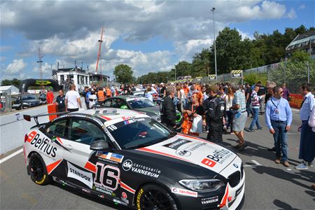 Poseren en flaneren op de startgrid