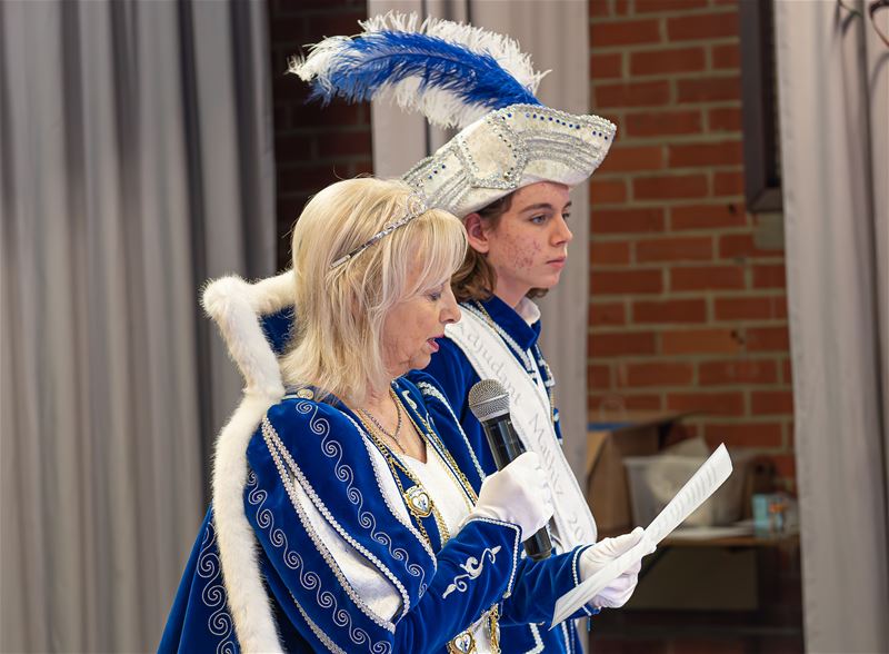 Prinses Linda en adjudant Mathiz aan de macht