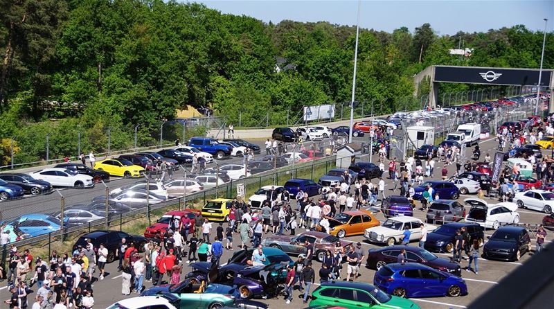 RaceWars: Duizenden special cars op circuit