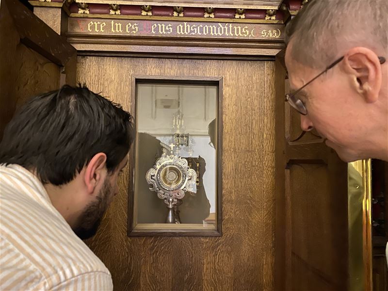 Radio 2 ontsluiert mysterie van bloedende hostie