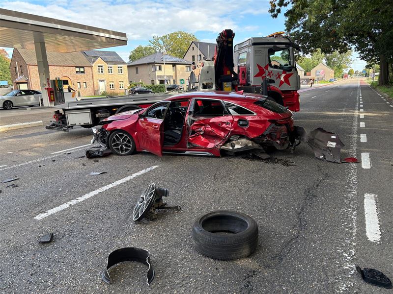 Ravage na inhaalmaneuvre op Beringersteenweg