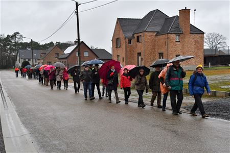 Regen schrikt borrelwandelaars niet af