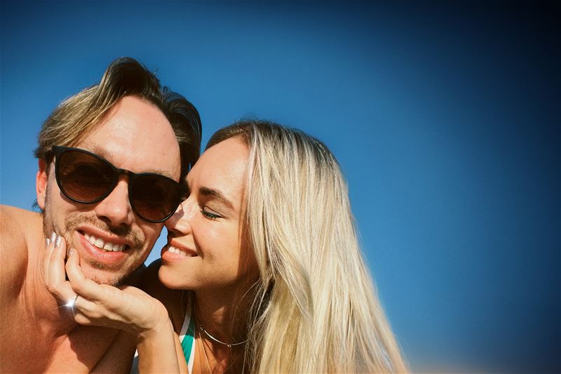 Regi's huwelijk voor tweede keer live op tv