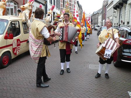 Reuzen uit Heusden-Zolder te gast in Roermond