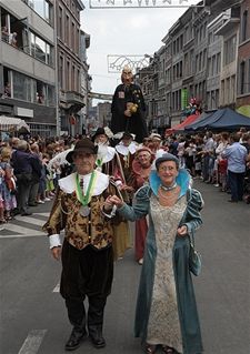 Reuzengilde opvallend aanwezig in Luik