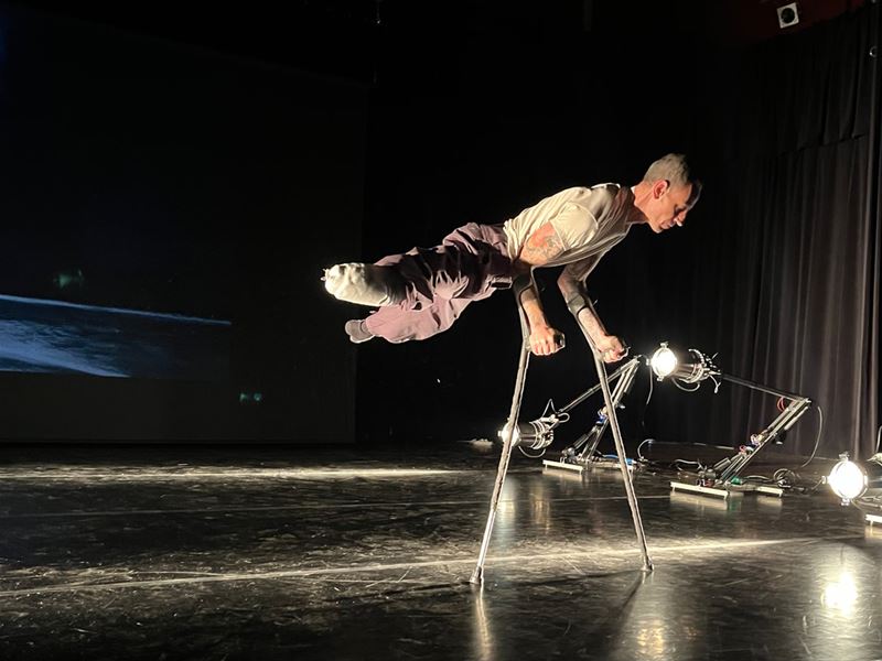 Robots en AI ondersteunen dansvoorstelling