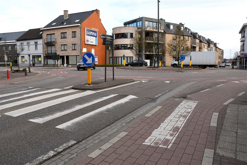 Rotonde wordt aangepast voor fietsers