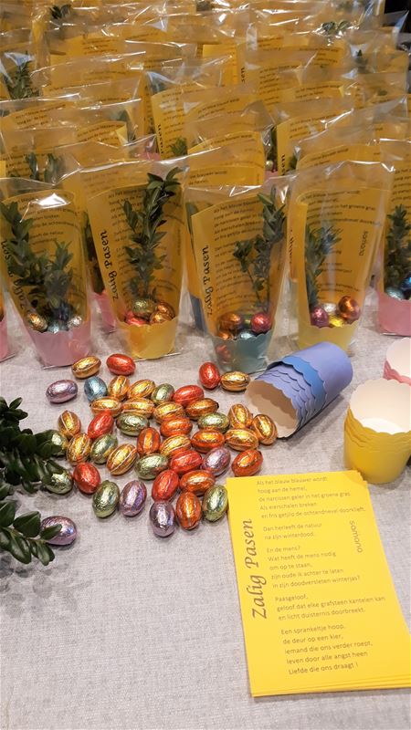 Samana Berkenbos brengt paasbezoekjes