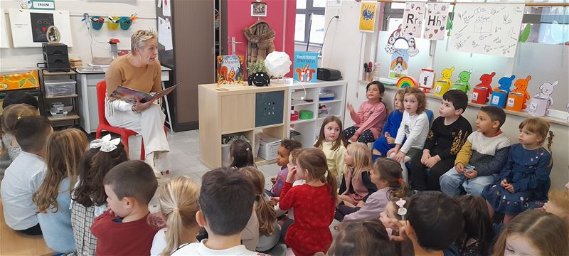 Schepen ging voorlezen in 't Molenholleke