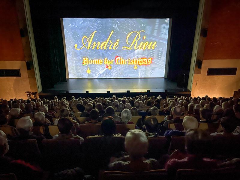 Schouwburg uitverkocht voor Rieu-film