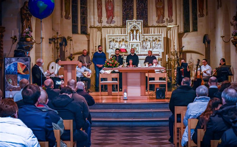Sfeervolle vredeswake in Sint-Vincentiuskerk