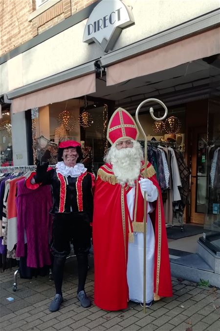 Sint bezoekt winkelcentrum Cité