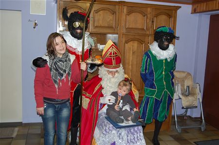 Sint trotseert hondenweer