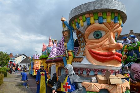 Slamridders: carnavalstoet gaat door