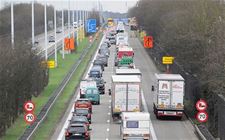 Snelwegverlichting wordt 's nachts vervangen