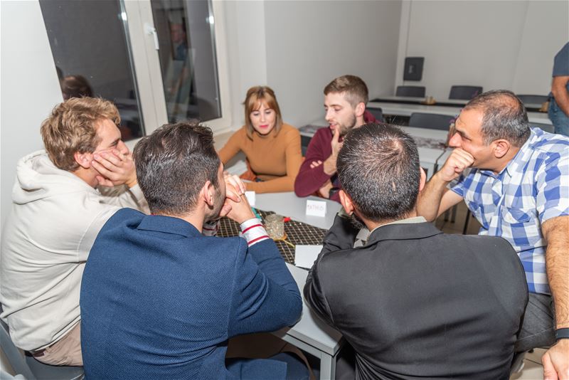 Speeddaten met vluchtelingen in jarig centrum