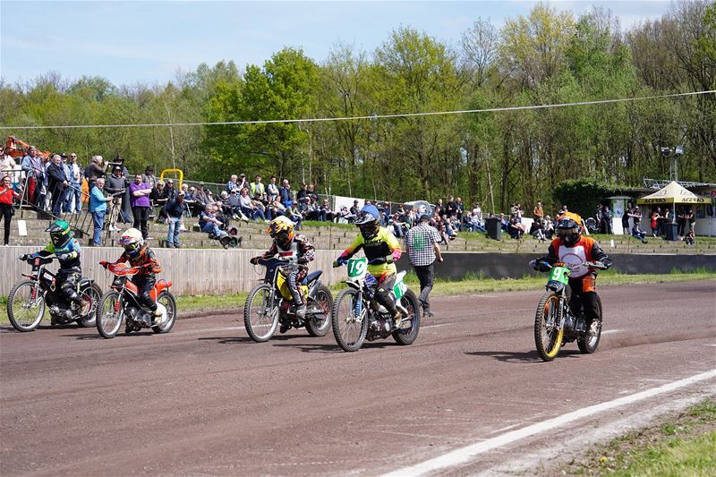 Speedwayliefhebbers werden weer verwend