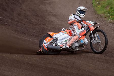 Speedwayrijders oefenen volop op Helzold