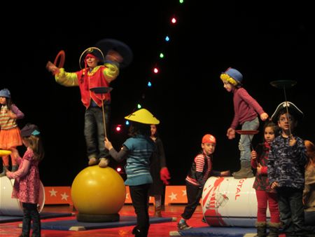 Spetterend kindercircus in Muze