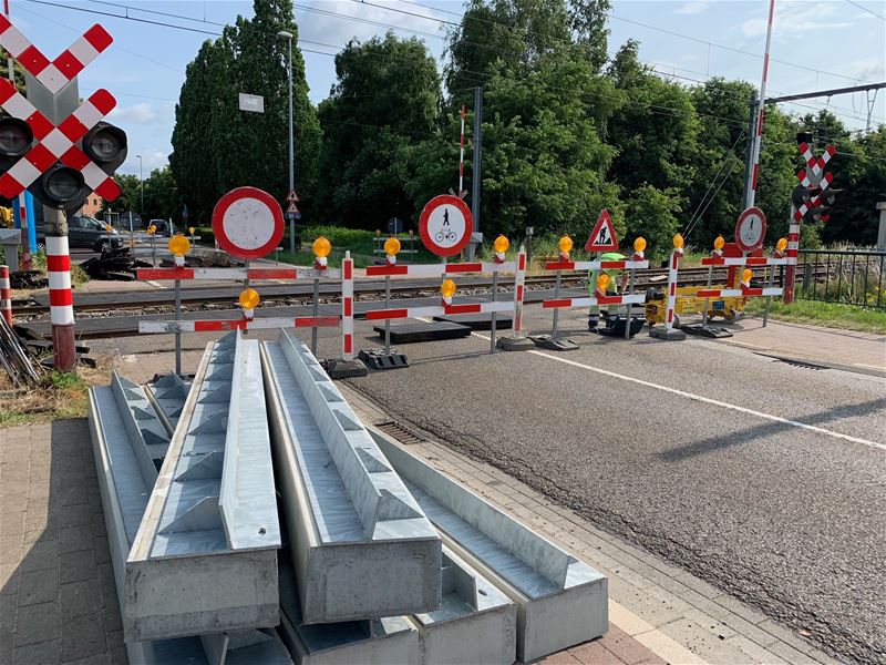 Spooroverweg Koerselsebaan is dicht