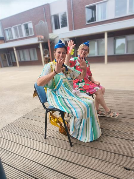 Springplank zwaait juffen Hilde en Marijke uit
