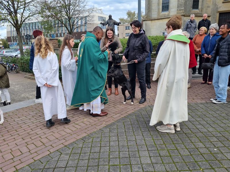 St.-Hubertus gevierd met brood- en dierenzegening