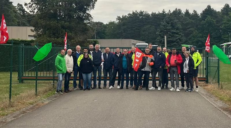 Staking bij De Valk verstoort busverkeer