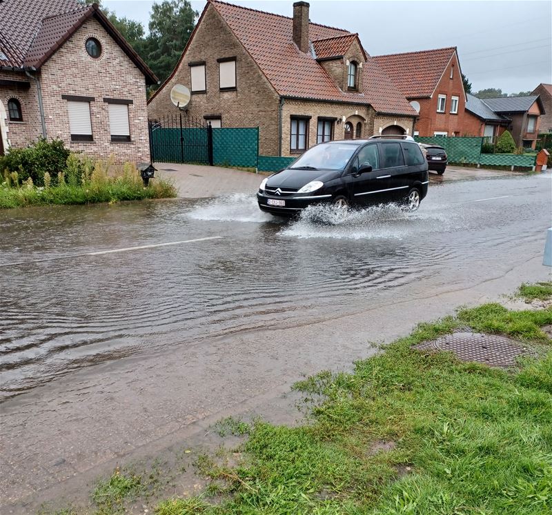 Stationsstraat onder water