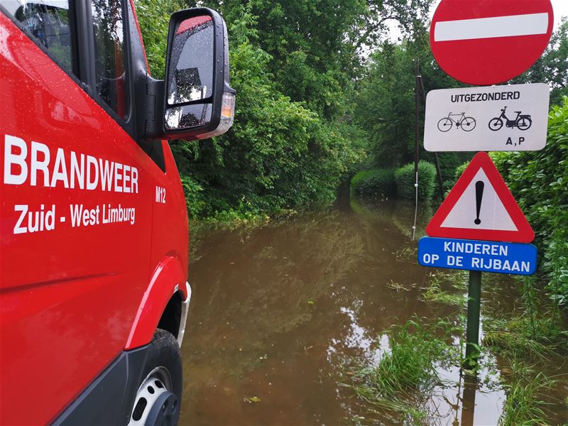 Stenen Brug volledig onder water