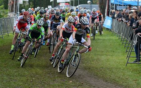 Stijn Huys de snelste in de B-veldrit