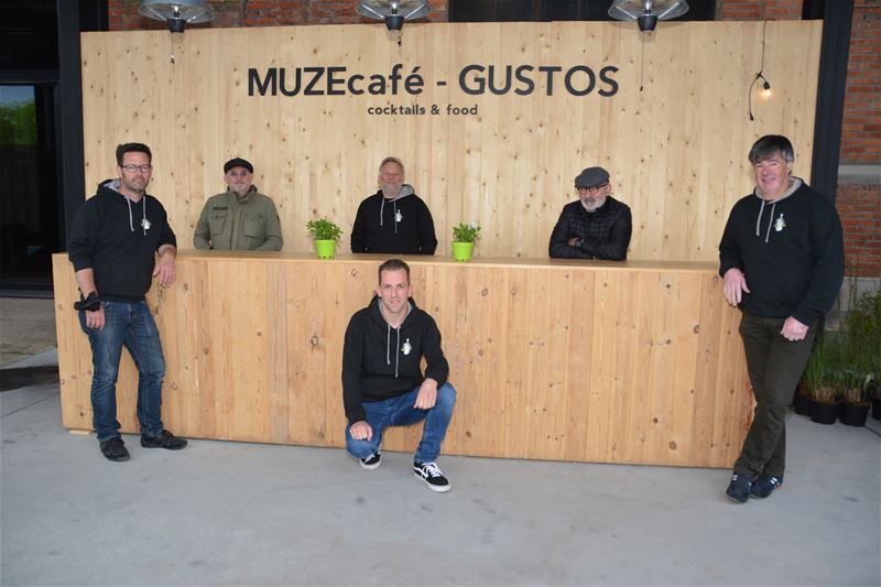 Sunday Evening Blues start uitverkocht