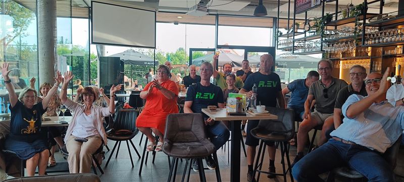 Supporters vieren nieuwe wereldtitel van Remco