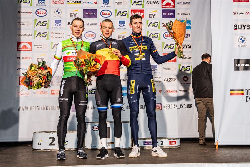 Thibau Nys rijdt solo naar de Belgische titel