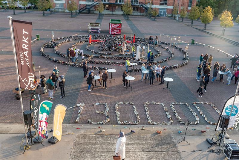 Tienduizenden schoenen als symbool tegen armoede